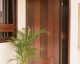 Porta com vidro lateral
